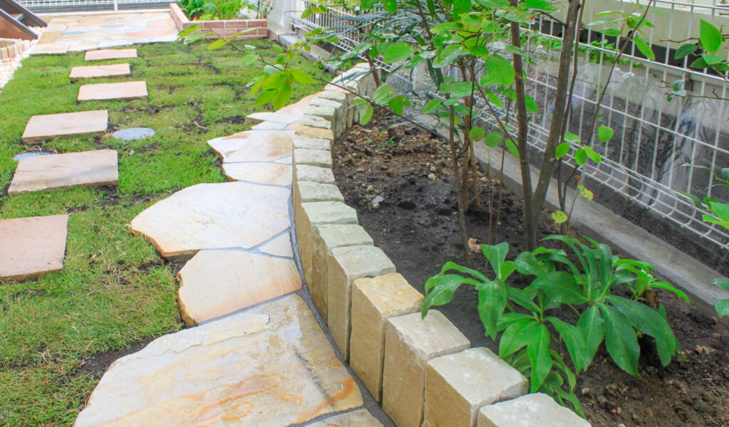 四季折々の美を楽しむ庭のエクステリア