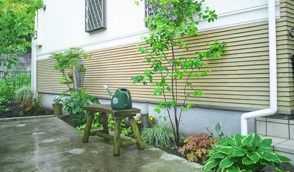 植栽で彩る駐車スペースへのリフォーム