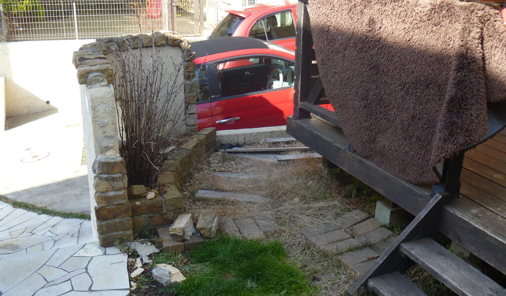 ナチュラルエクステリアリフォームでペット安全とプライバシー確保