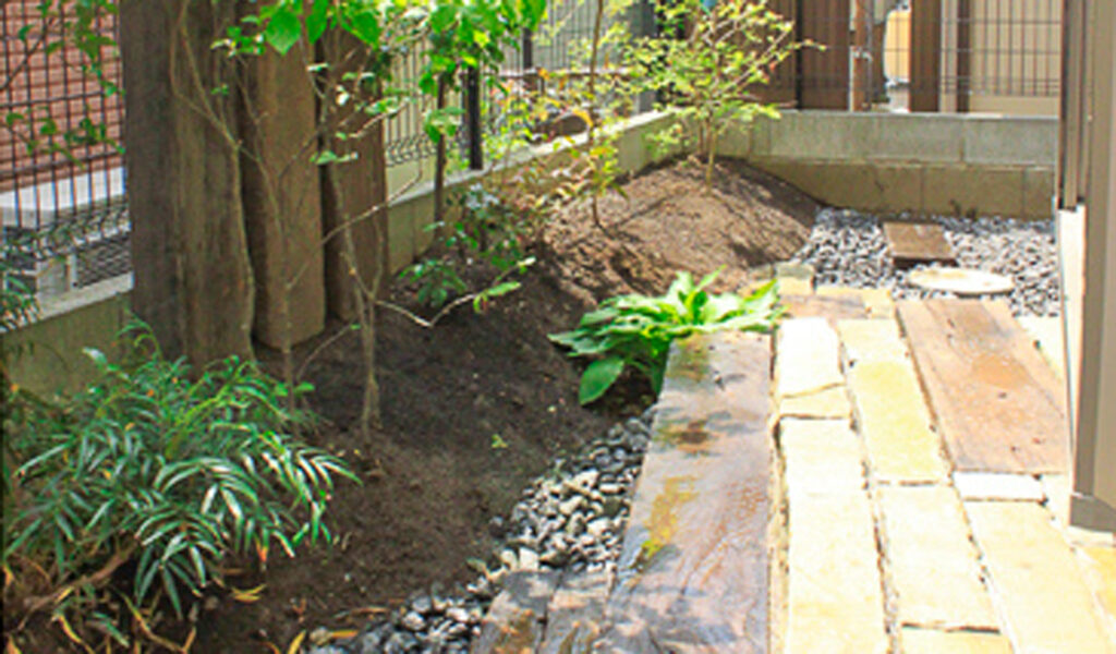 新築の庭を和風坪庭ガーデンにリフォーム