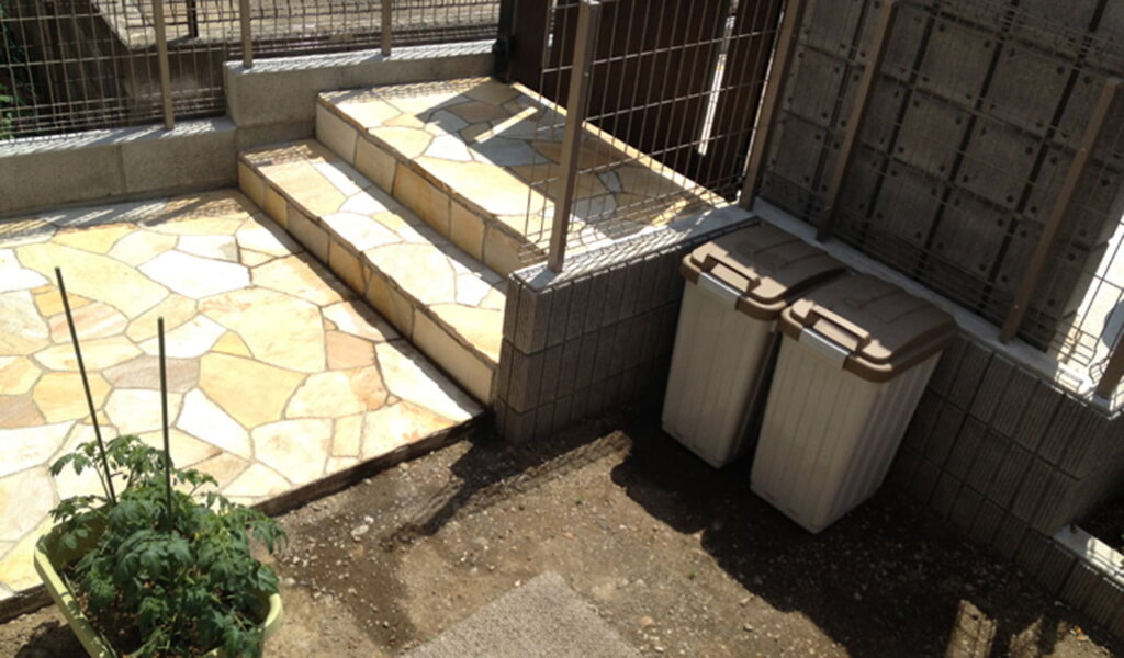 ウッドデッキと目隠しフェンスで生まれ変わる外構リフォーム