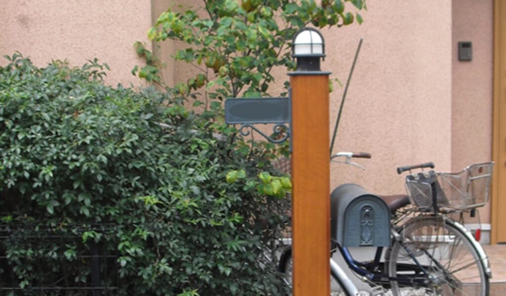 自然と調和するナチュラル外構リフォーム