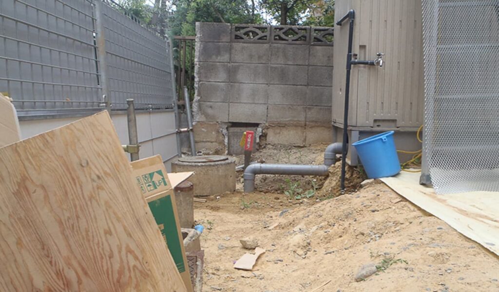 リビングの目隠しと門袖を兼ねた化粧ブロック塀