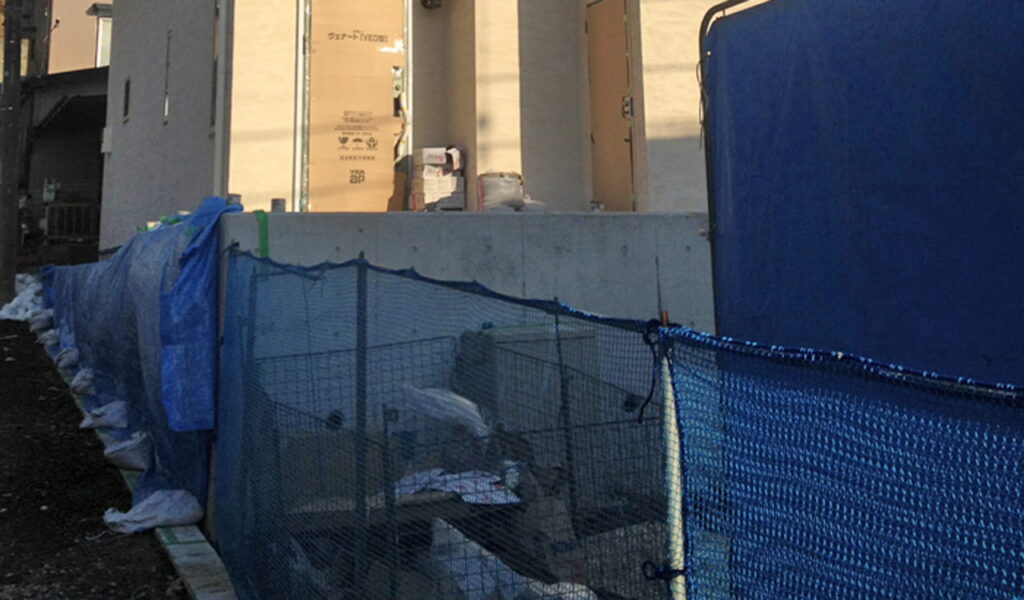 使い勝手を考慮した傾斜地の駐車スペース施工事例