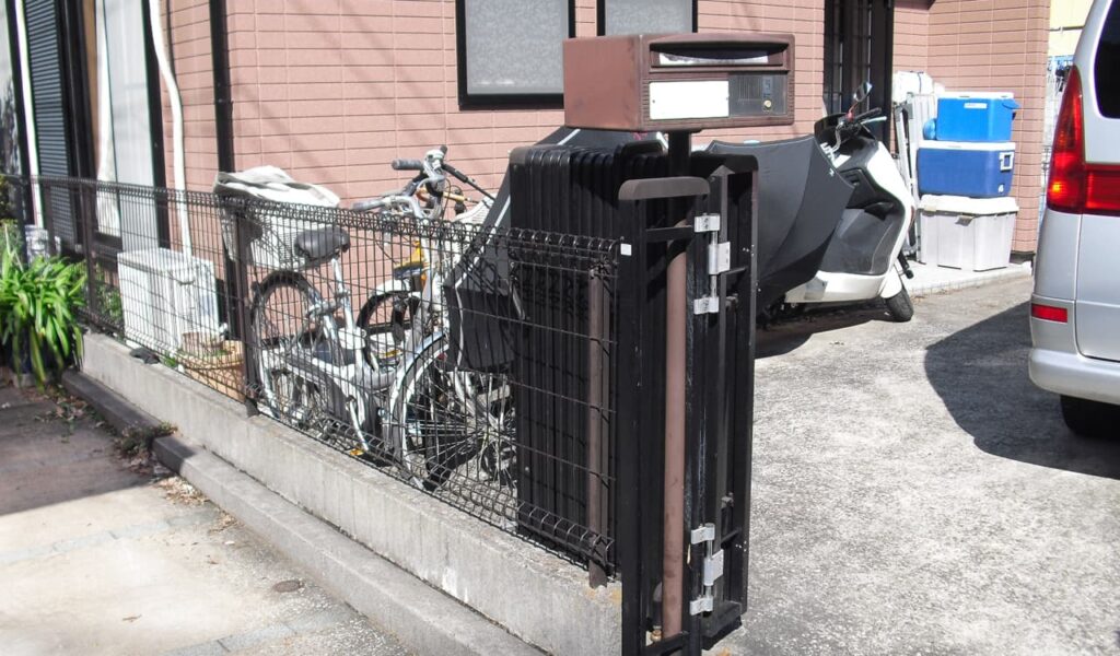 ディーズガーデンで彩るフェミニンな外構