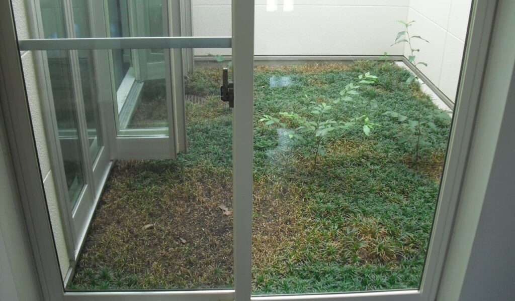 和モダン×近代建築、四季を感じるエクステリアリフォーム