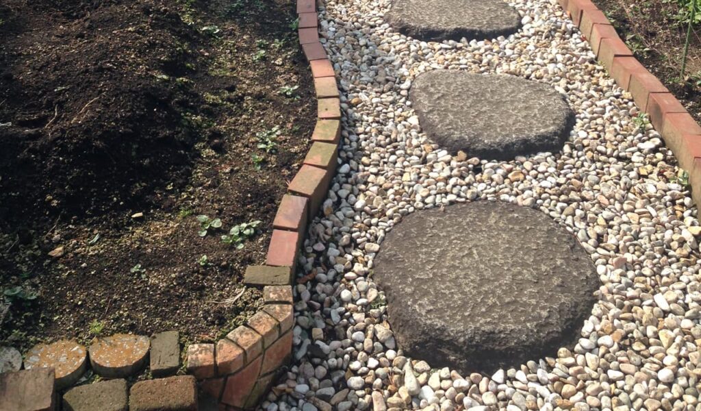 高齢者も安心の庭と駐車スペースリフォーム