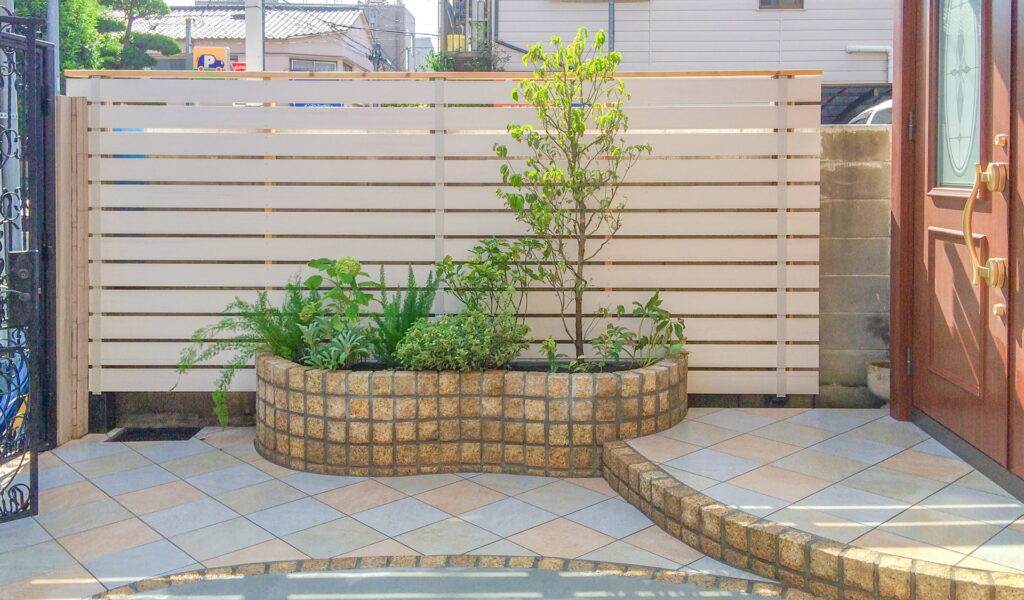明るく開放的なアプローチリフォームの施工事例