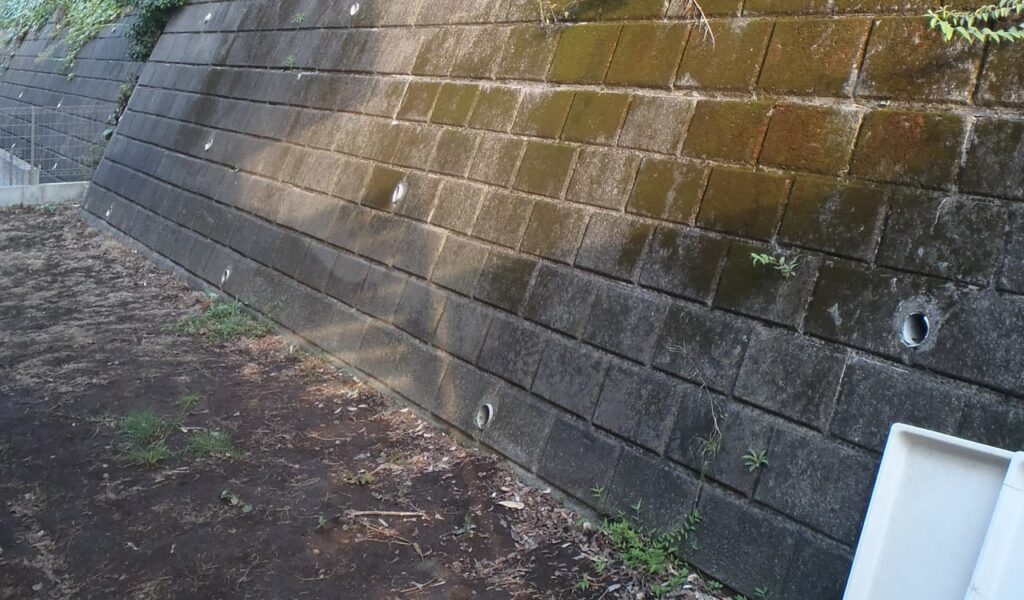 愛犬と共有するエクステリアとお庭の全面リフォーム