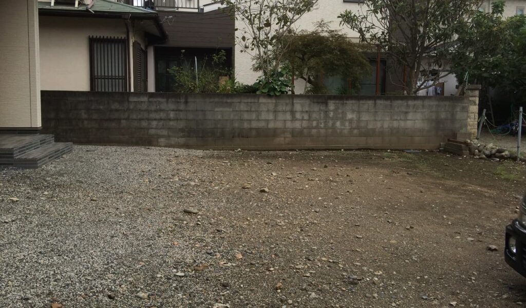 防犯と使い勝手重視のシックな外構エクステリア