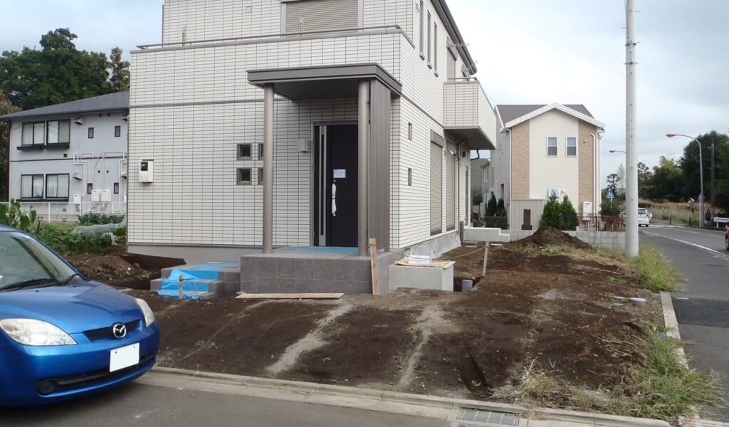 新築住宅に彩りを与える、シンプル＆特別感溢れる外構工事