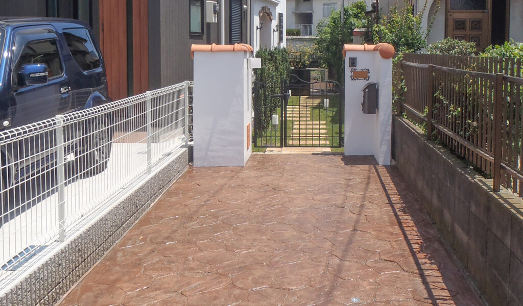 愛犬が自由に遊べる庭のエクステリアリフォーム