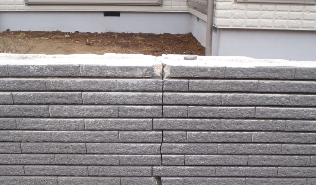 自然素材と洗練されたデザインが融合した新築外構工事