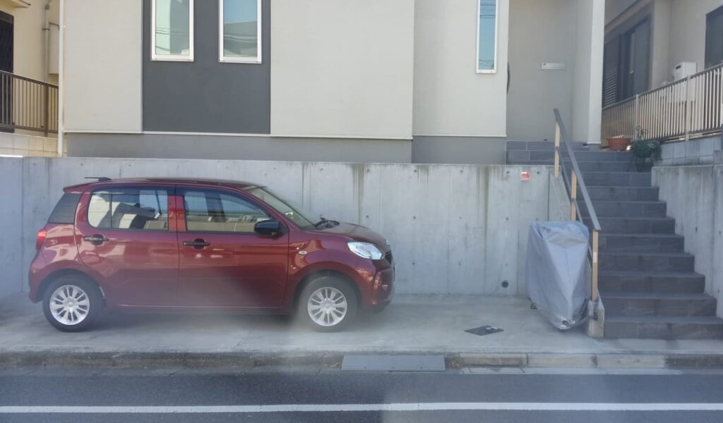 モダンで高級感あるエクステリアと目隠しフェンスの外構リフォーム