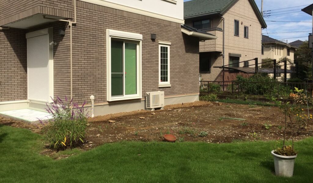 欧風で柔らかな曲線のクローズエクステリア