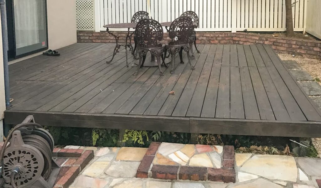 自然石とエバーアートボードの装飾塀