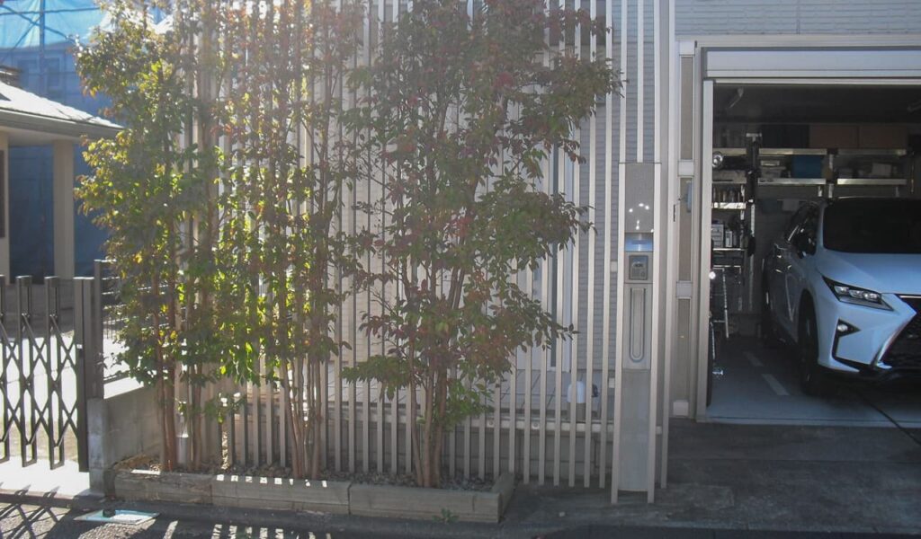 雨風から守る高級感ある外構デザイン