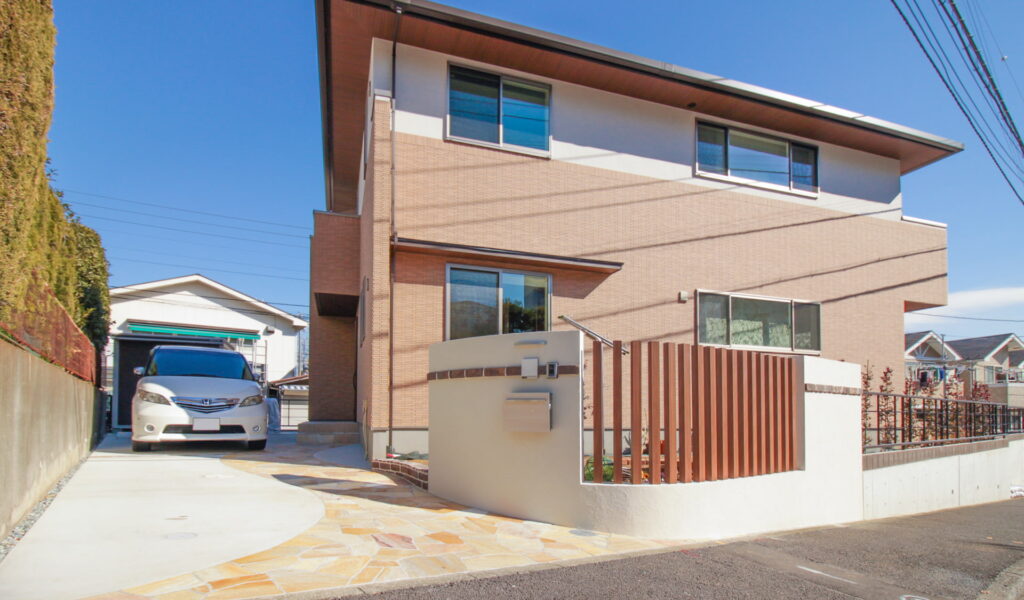 曲線で構成されたナチュラルな新築外構