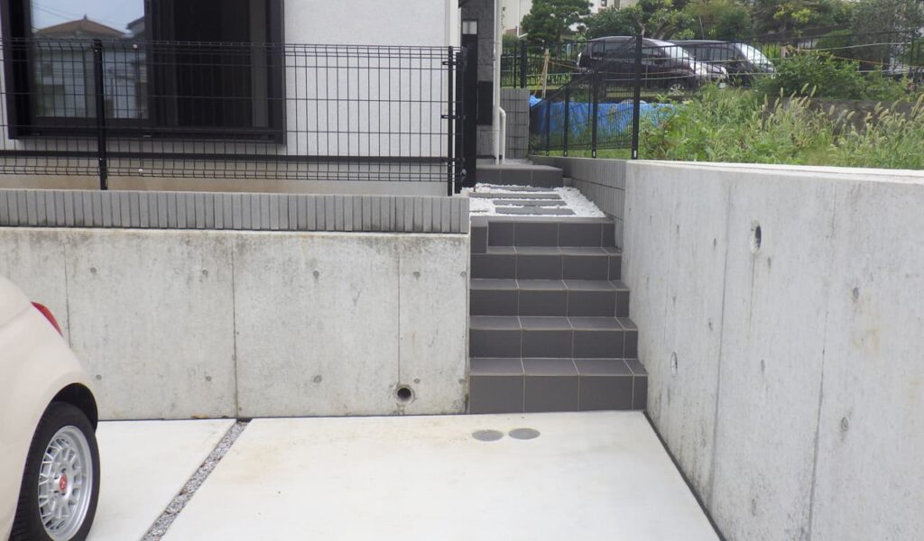 プライバシー重視のセミクローズ外構リフォーム