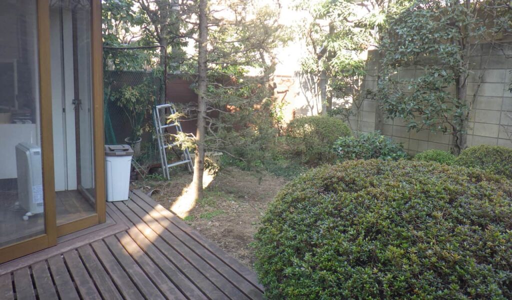 愛犬と孫と楽しむ自然体のお庭リフォーム事例