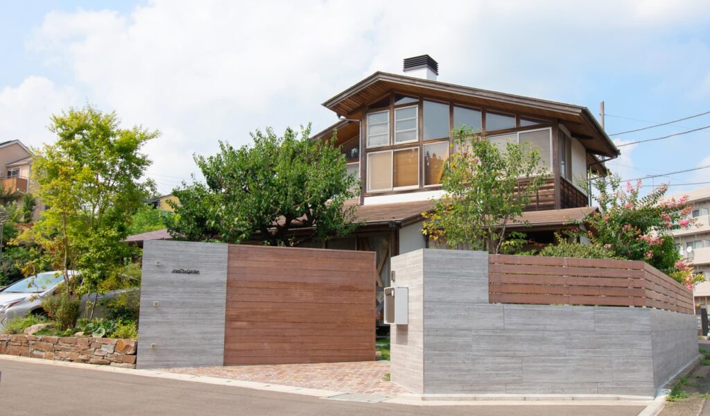 門塀と井戸が主役のモダン外構リフォーム