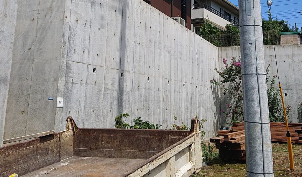 安全性重視のスカイデッキを設置した新築住宅