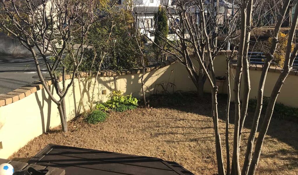 心安らぐ癒やしのタイルテラス