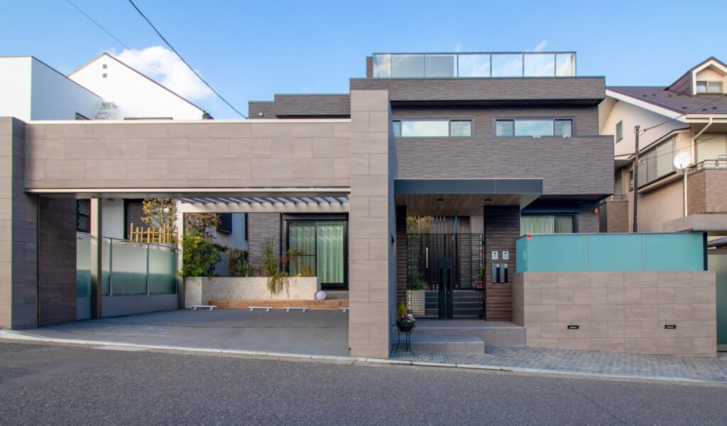 新築外構をタイル＆石材で洗練ファサードへリフォーム