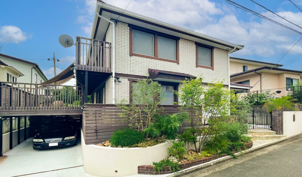 お家と調和するロックガーデン風エクステリア