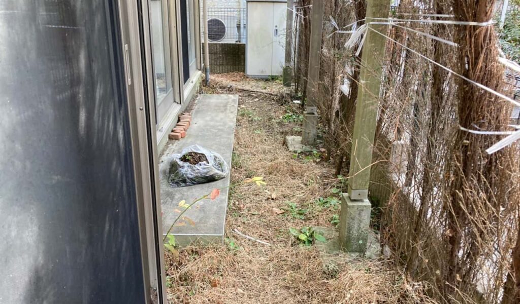 天然木のナチュラル外構とドッグラン