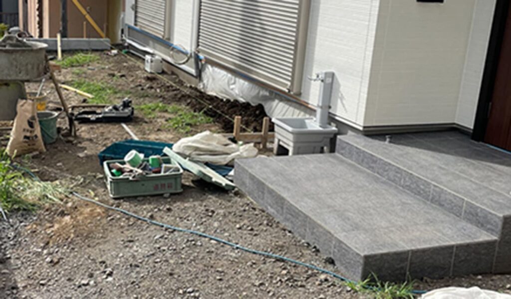 リゾート風新築エクステリアとプライベートガーデン