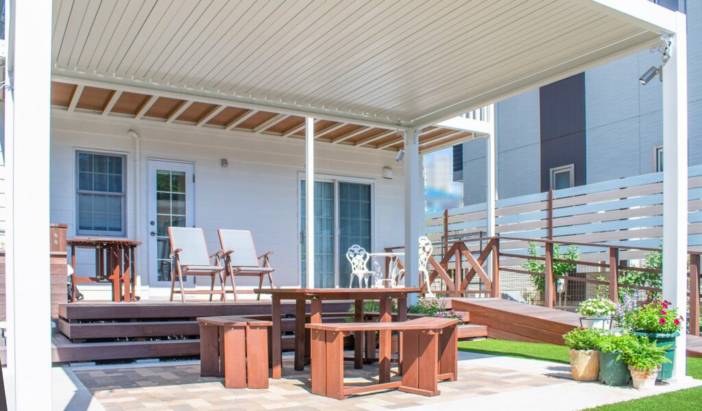 家族で楽しむパティオ付き外構リフォーム事例