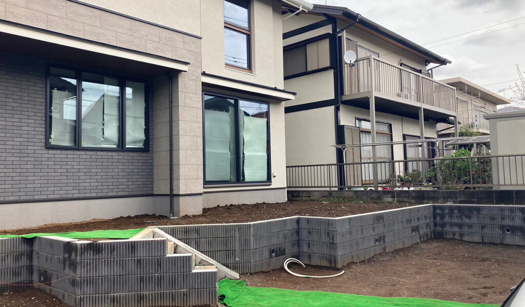 アーバンライフと自然を両立した上品な新築外構工事