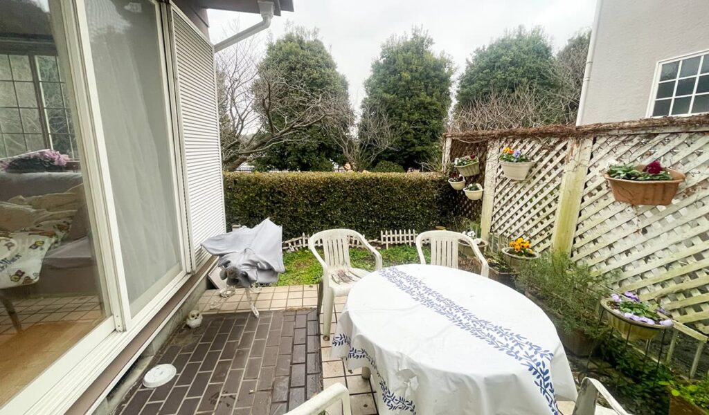 既存デッキを活かしたリフォームで創る心地よいガーデンルーム