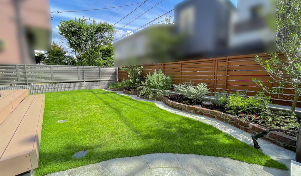 ワンちゃんと遊べる緑のお庭